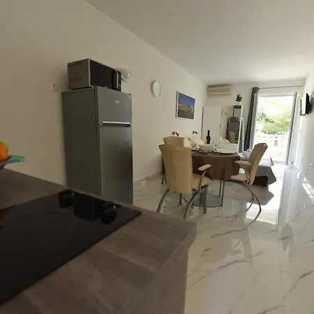 Appartement Vlado Podstrana