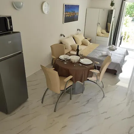 Vlado Apartment
