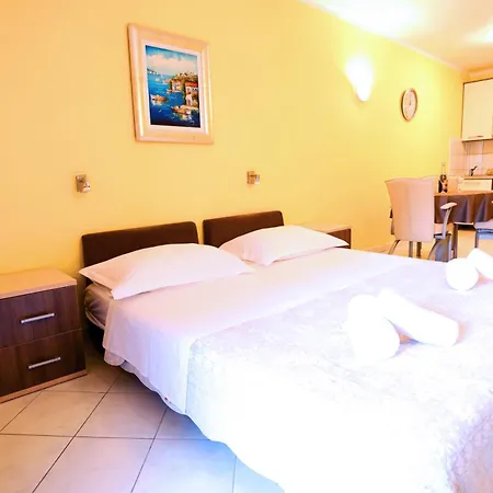 Apartment Vlado *